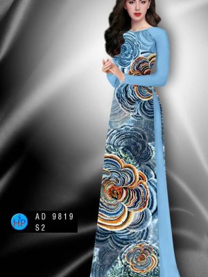 1627370697 238 vai ao dai mau moi ra hien nay (18)